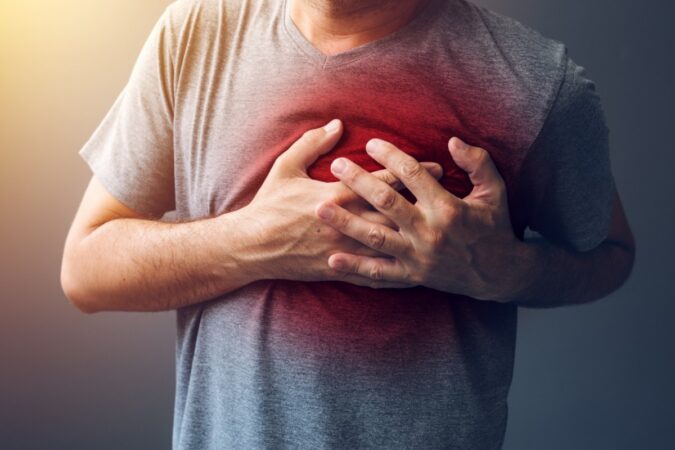 Chest Pain After Eating: Heartburn or Heart Attack? When to Worry Chest Pain After Eating: Heartburn or Heart Attack? When to Worry